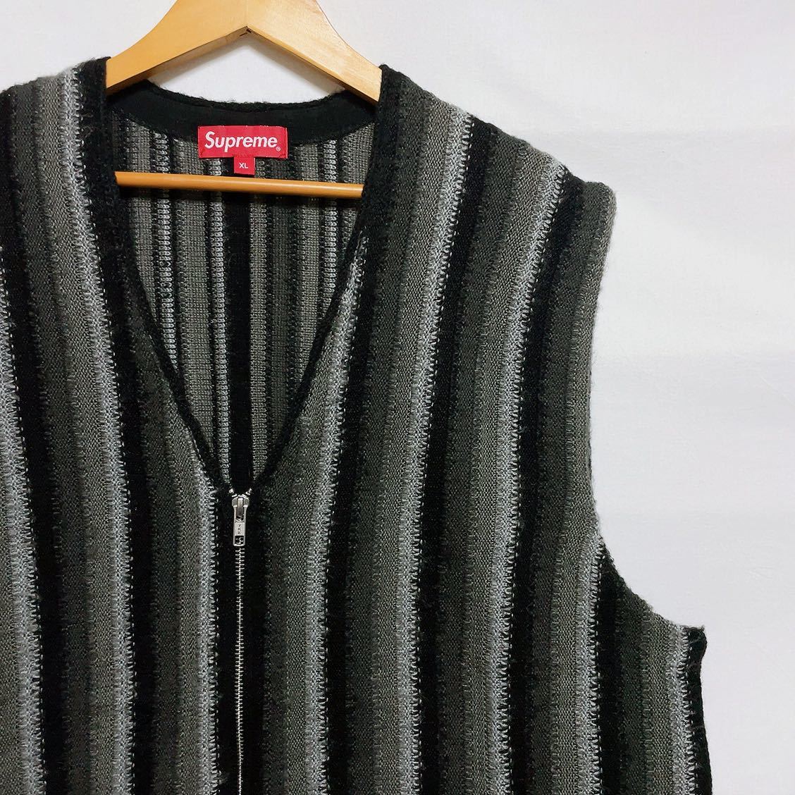 Supreme Stripe Sweater Vest 21SS シュプリーム ベスト_画像1