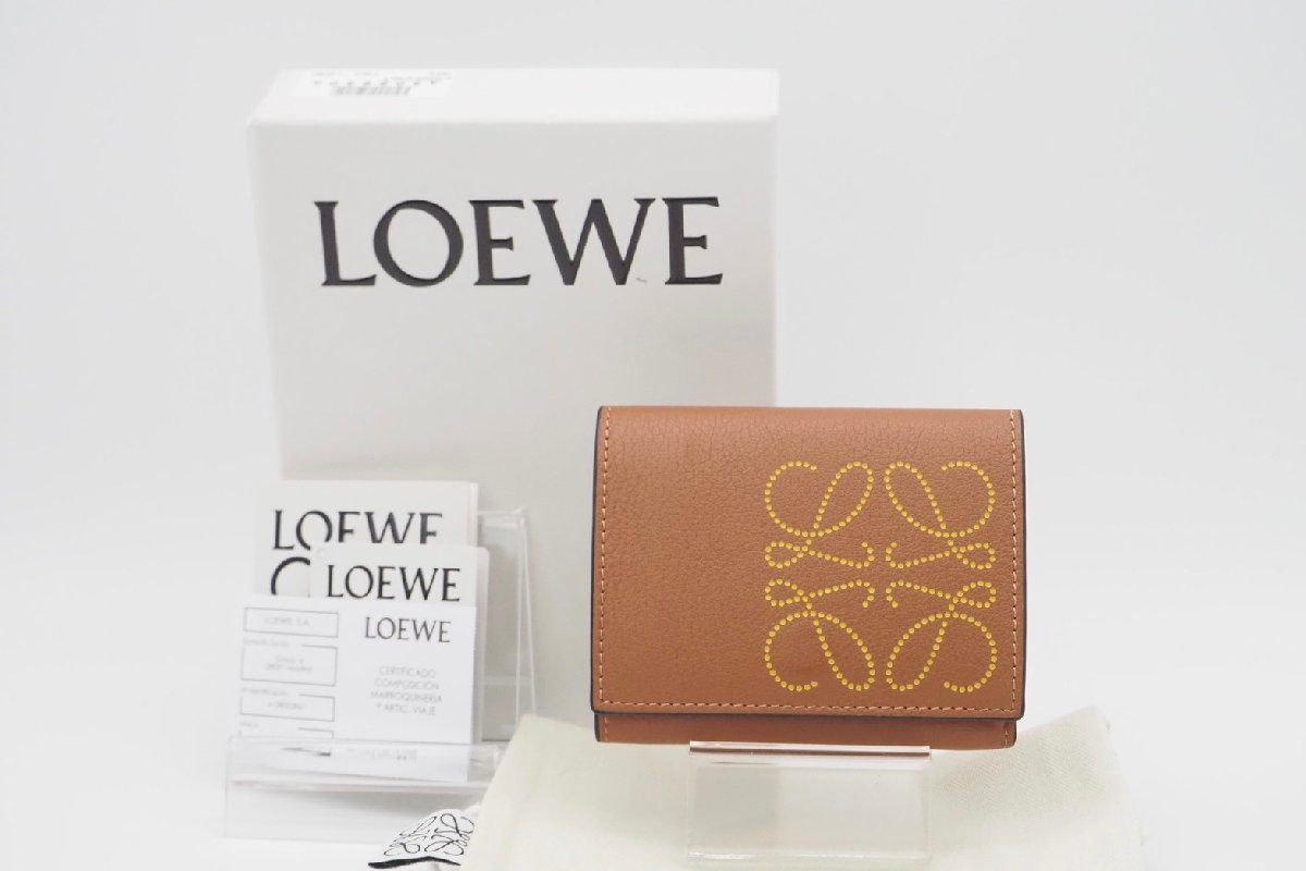 ヤフオク! - 安心の3大保証 ABランク ≪LOEWE ロエベ/三つ折