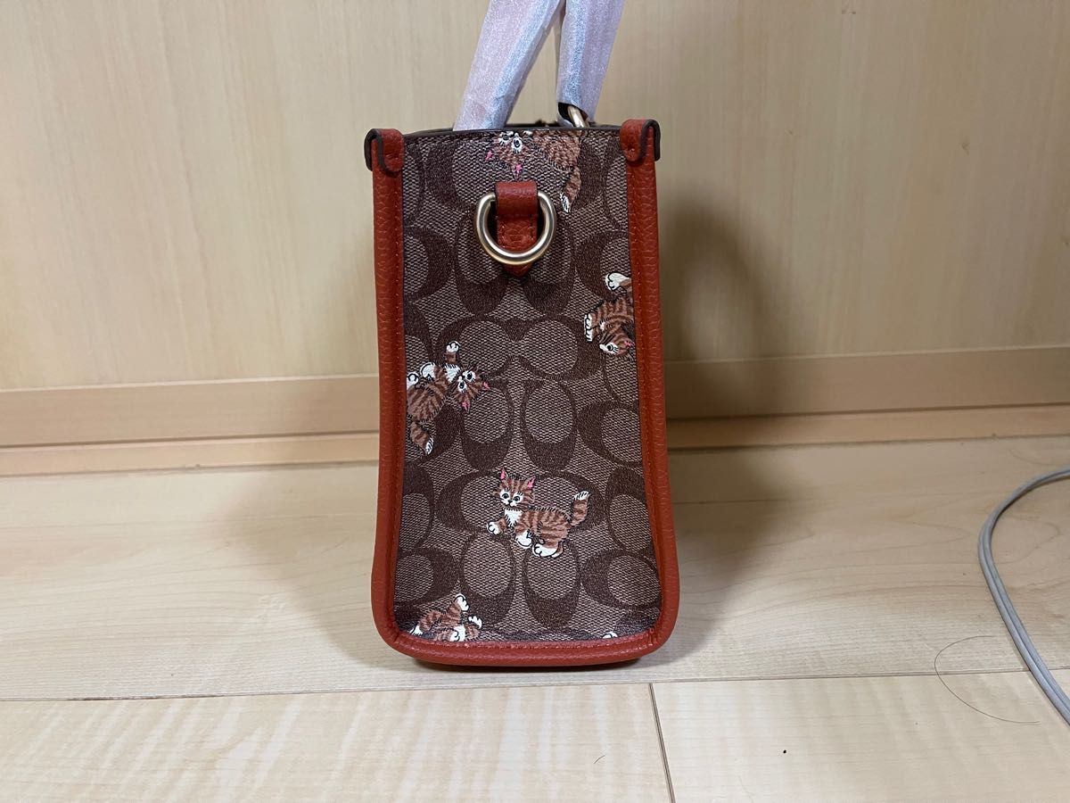 COACH CC424シグネチャー ダンシング キトゥン プリント 猫 キャット