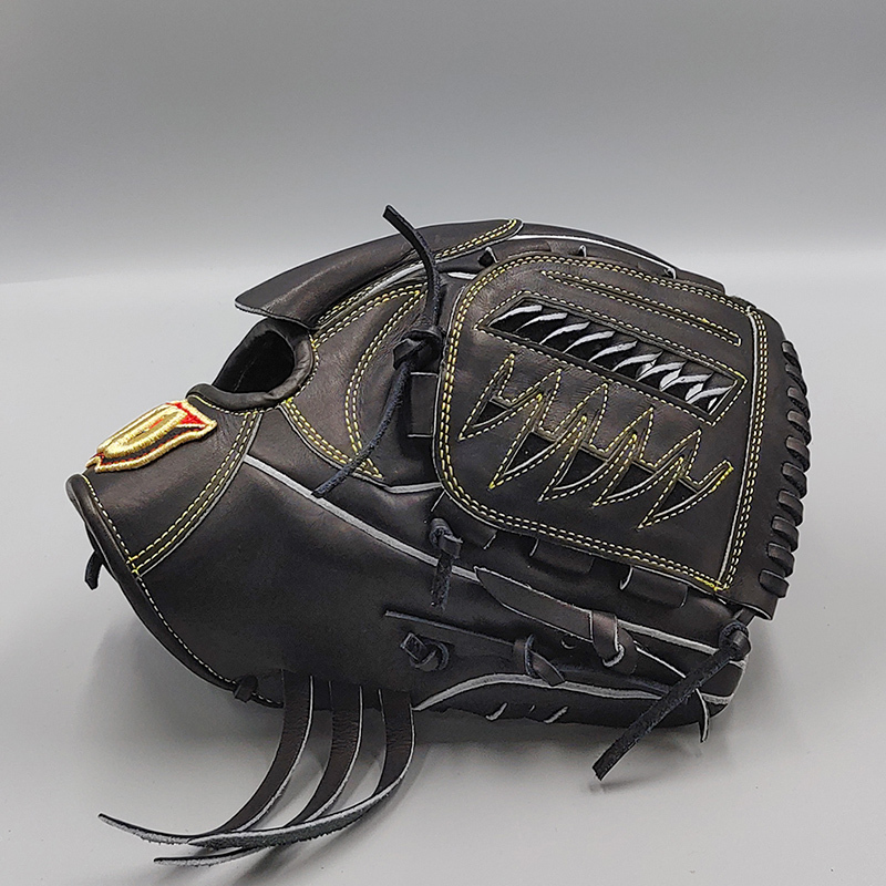 新品 (高校野球対応)】 ウイルソン 硬式グローブ / 投手用 無料型付け