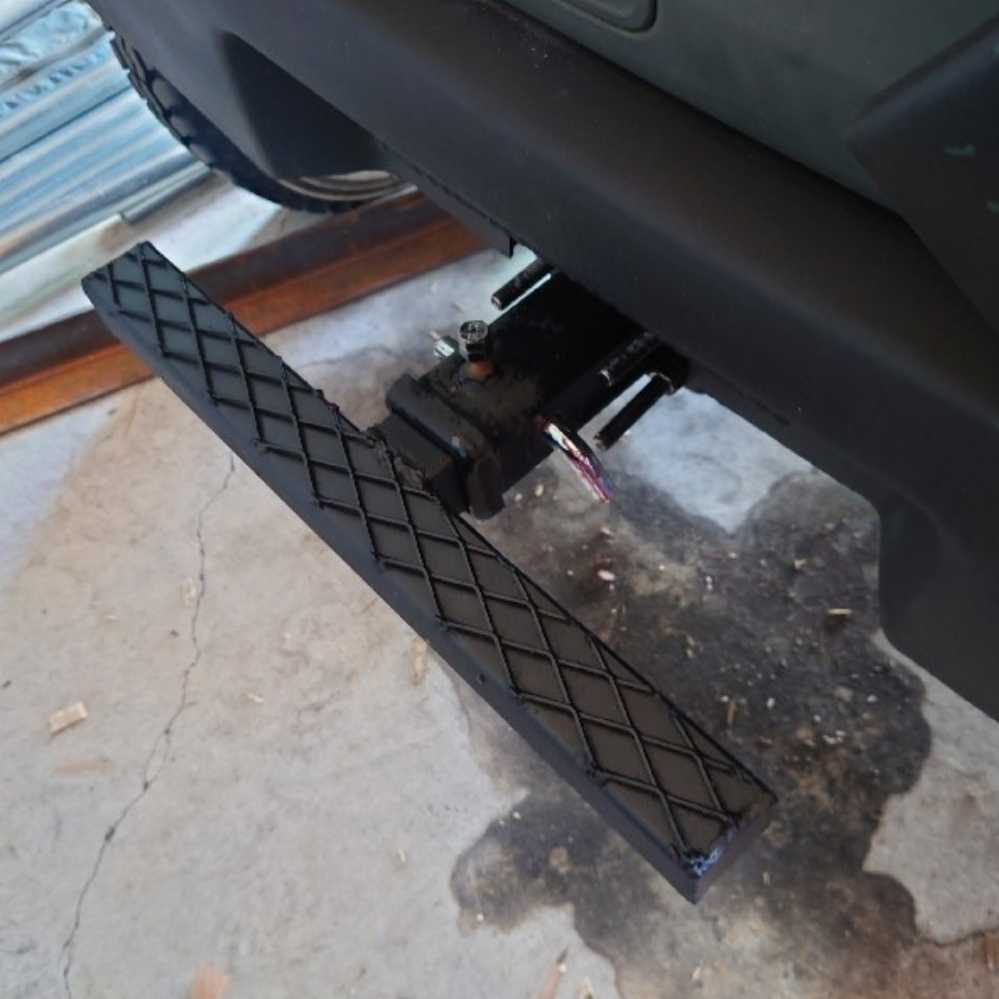 正規代理店 2インチ用ヒッチステップ オーダー可能 solines.ec
