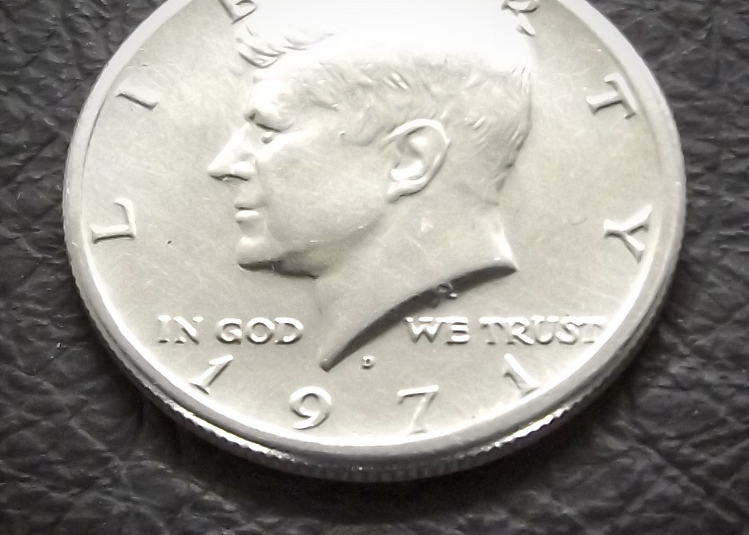 ケネディ50セント硬貨 1971年 D刻印  送料無料です。（15849） USA 貨幣 ハーフダラー アメリカの画像1