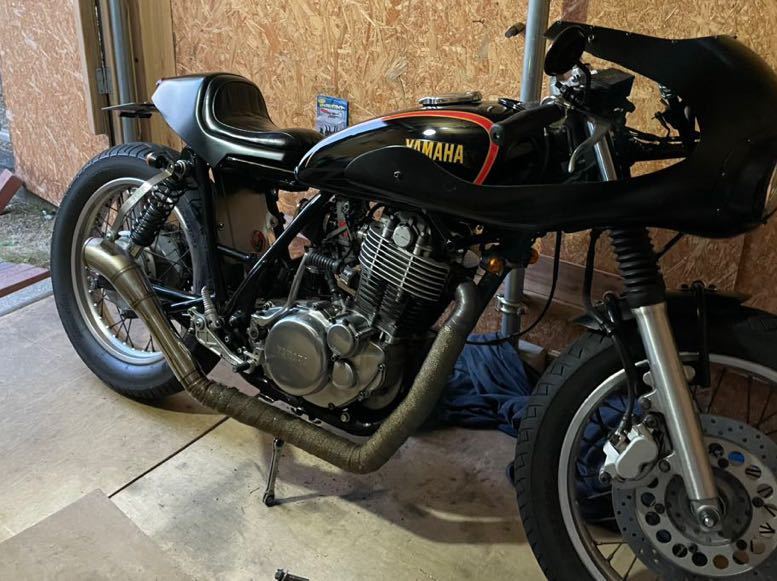 SR400用 ワンオフマフラー ステンレス アップタイプ カフェレーサー