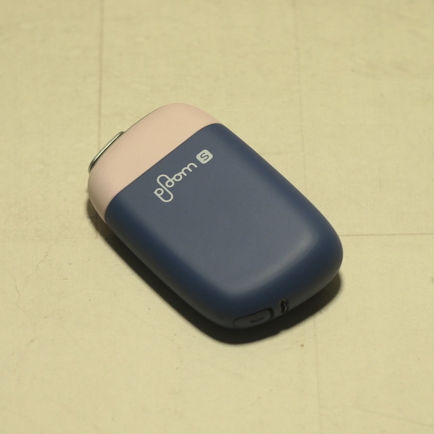 ploom S プルームエス 喫煙具 使用回数少 ピンク ネイビー 充電コード カードリッジおまけ 通電 使用可能 美品の画像3