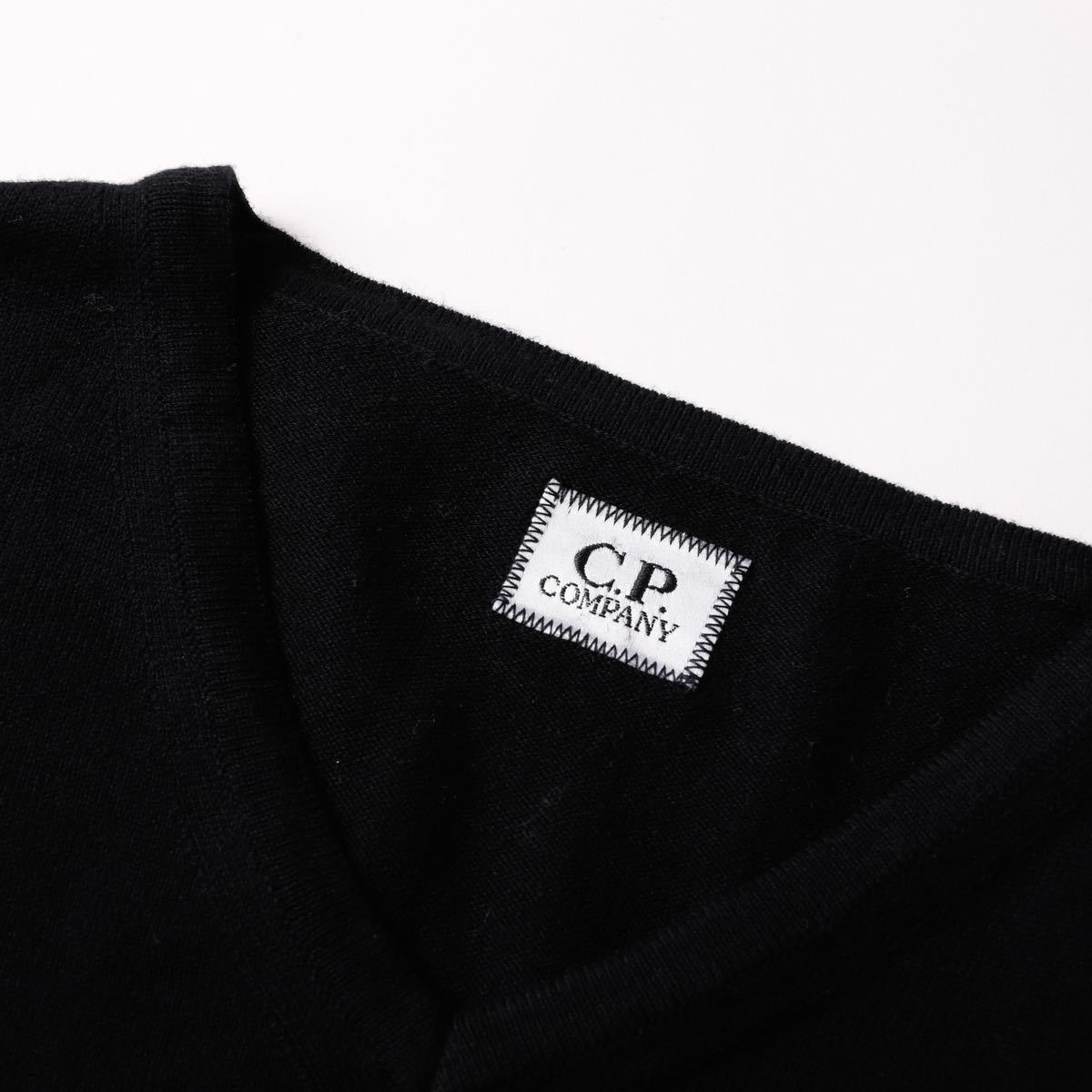 【美品】C.P. Company V-neck knit sweater / シーピーカンパニー Vネック ニット セーター 黒 サイズ50 イタリア製 トップス 定番 _画像6