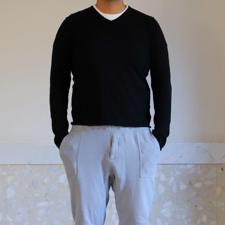 【美品】C.P. Company V-neck knit sweater / シーピーカンパニー Vネック ニット セーター 黒 サイズ50 イタリア製 トップス 定番 _画像9