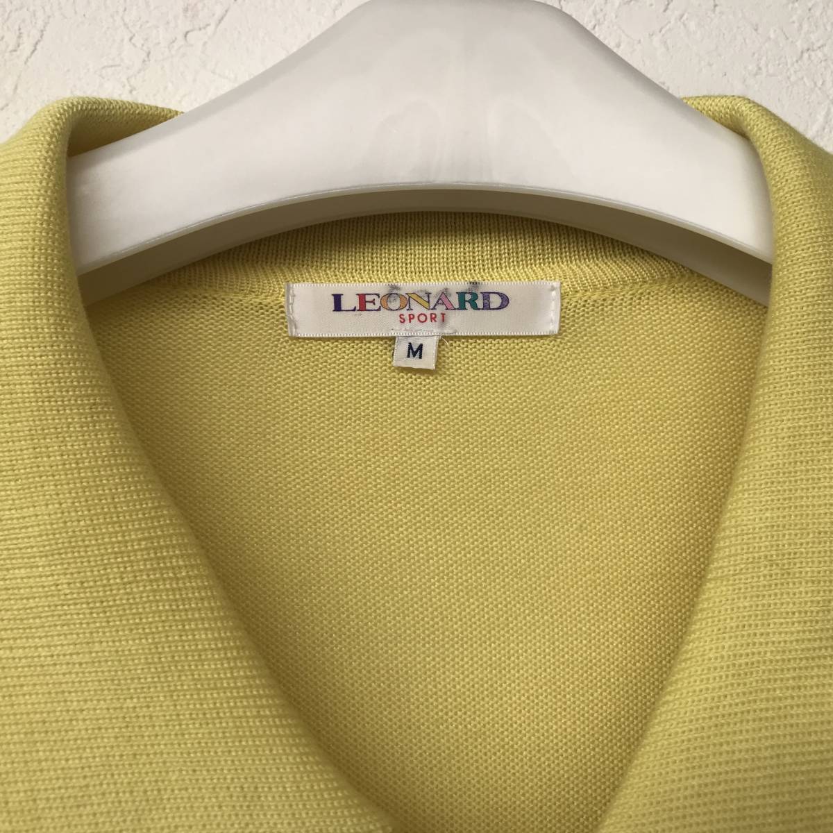 LEONARD SPORT レオナール レディース 長袖コットンニットポロシャツ アップリケ＆刺繍入り 美品(ほぼ未着用) size M/L_画像3