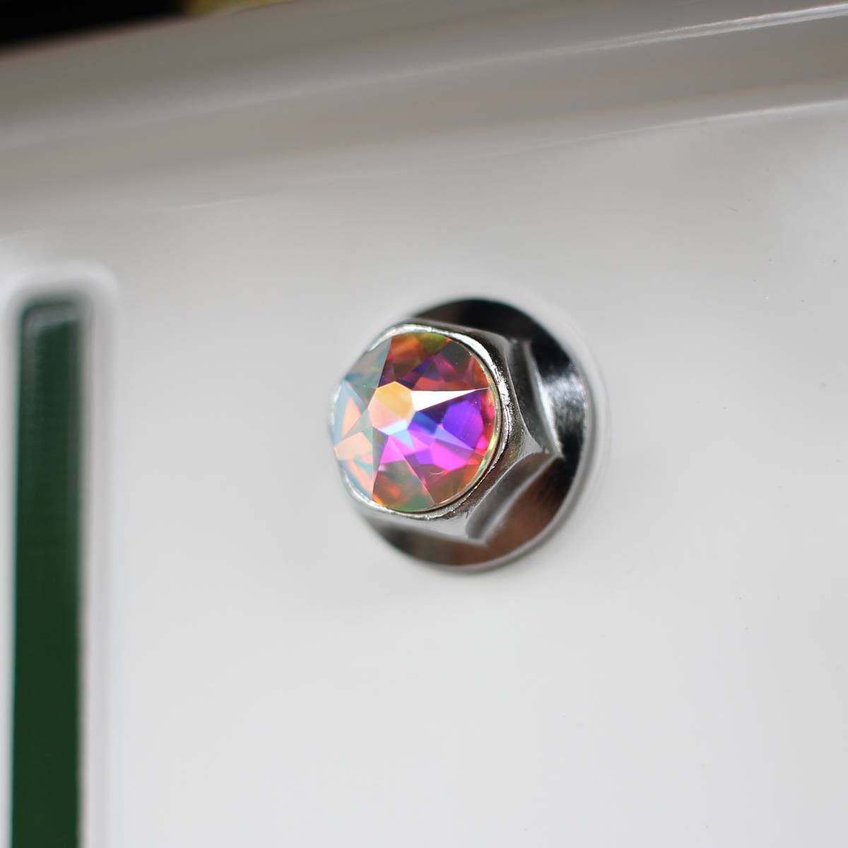 【特大】 スワロフスキー ナンバーボルト オーロラ（虹色遊色） 4個 日産 軽自動車 デイズ ルークス ハイウェイスター モコ クリッパーの画像4