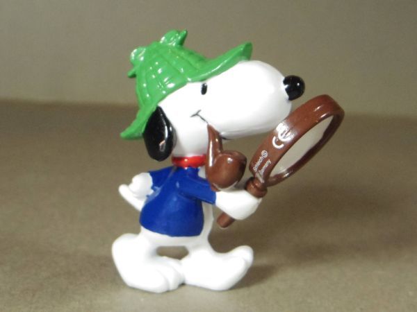 ピーナッツ スヌーピー PVCフィギュア 探偵 Snoopyの画像1