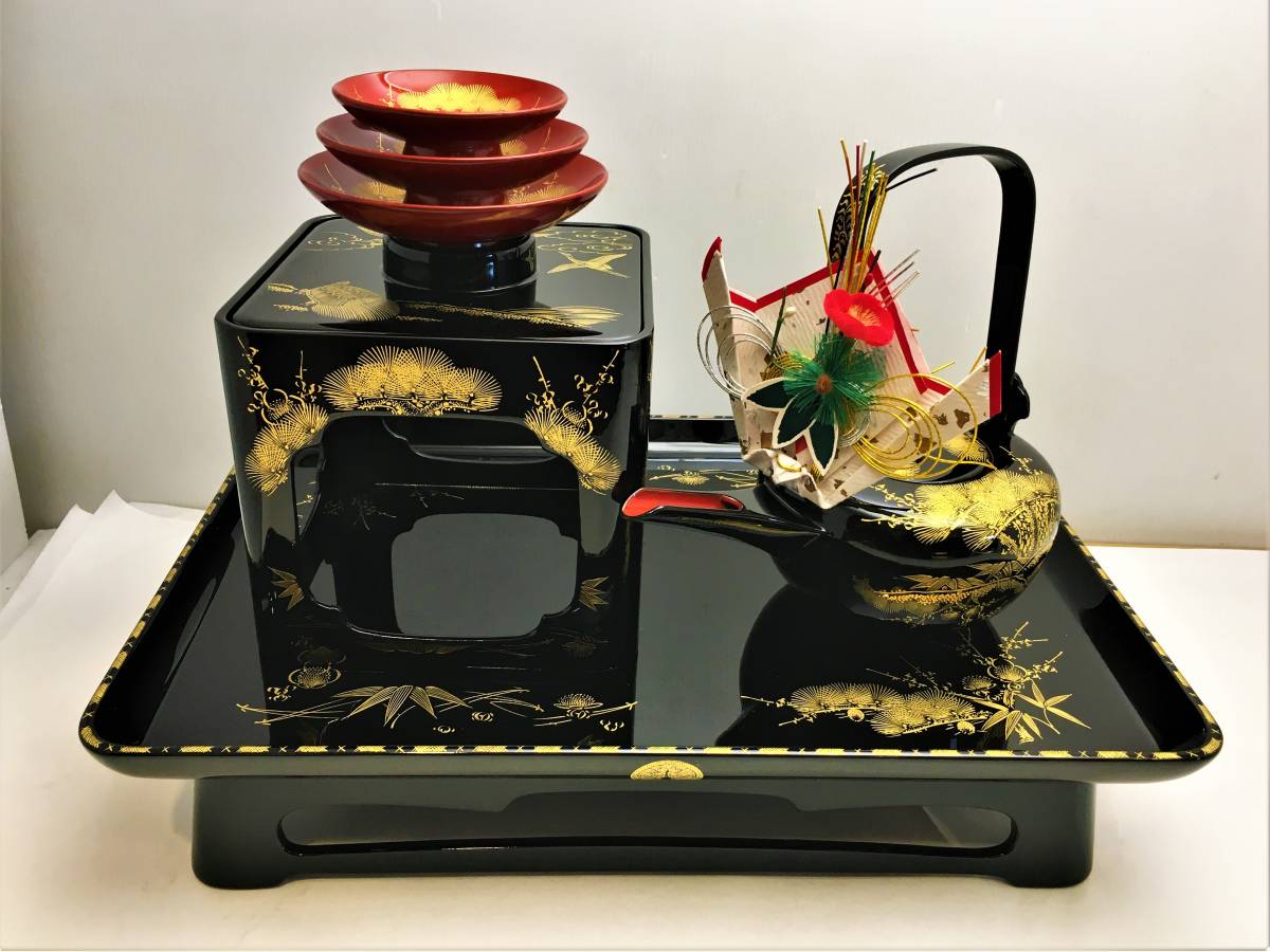 M9016【豪華本格漆器】輪島屋謹製 輪島塗 祝熨斗蒔絵『七つ揃屠蘇器