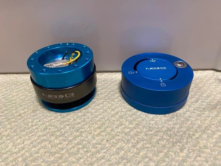 数量は多】 正規品 新品 NRG クイックロック SRK-101SL シルバー