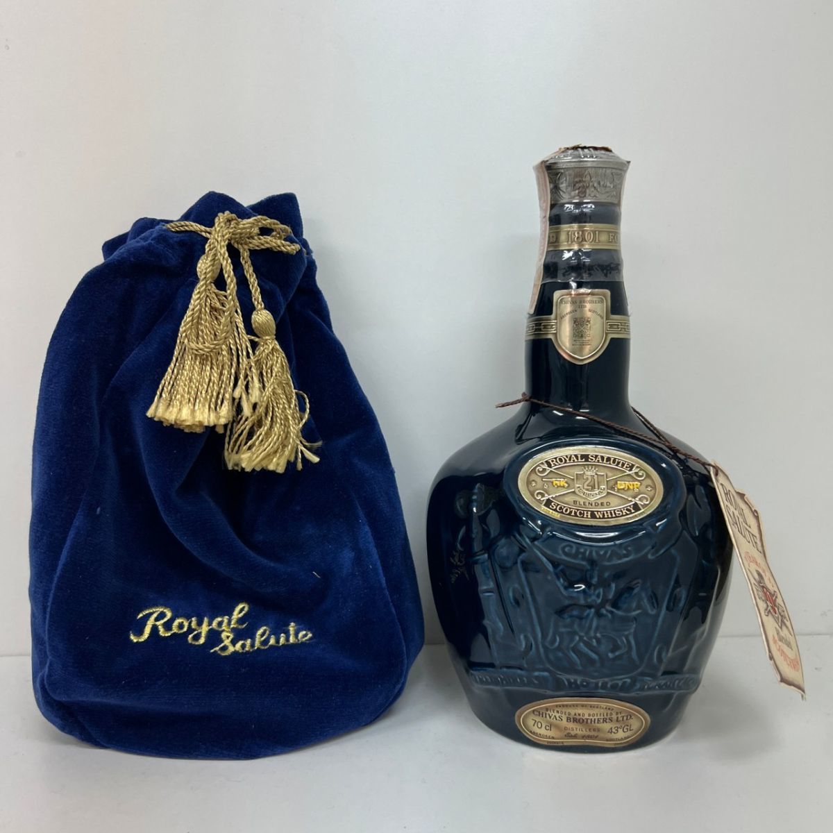 O206-B55-16 Royal Salute ロイヤルサルート 21年 青陶器ボトル