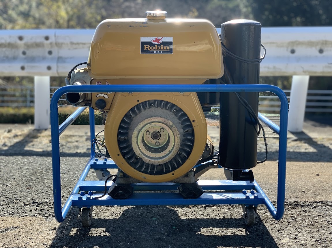 ◆ 日昇製作所 携帯用ガソリン機関発電機 交流発電機★200 V/14.5 /60 HzA★作動確認済【中古品】静岡県湖西市発_画像2