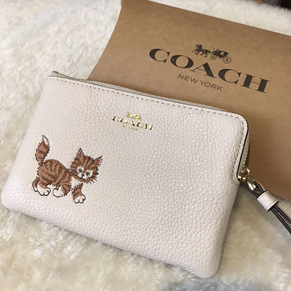 新品未使用 完売品COACH コーチ リスレット レザー ポーチ 猫柄 子猫