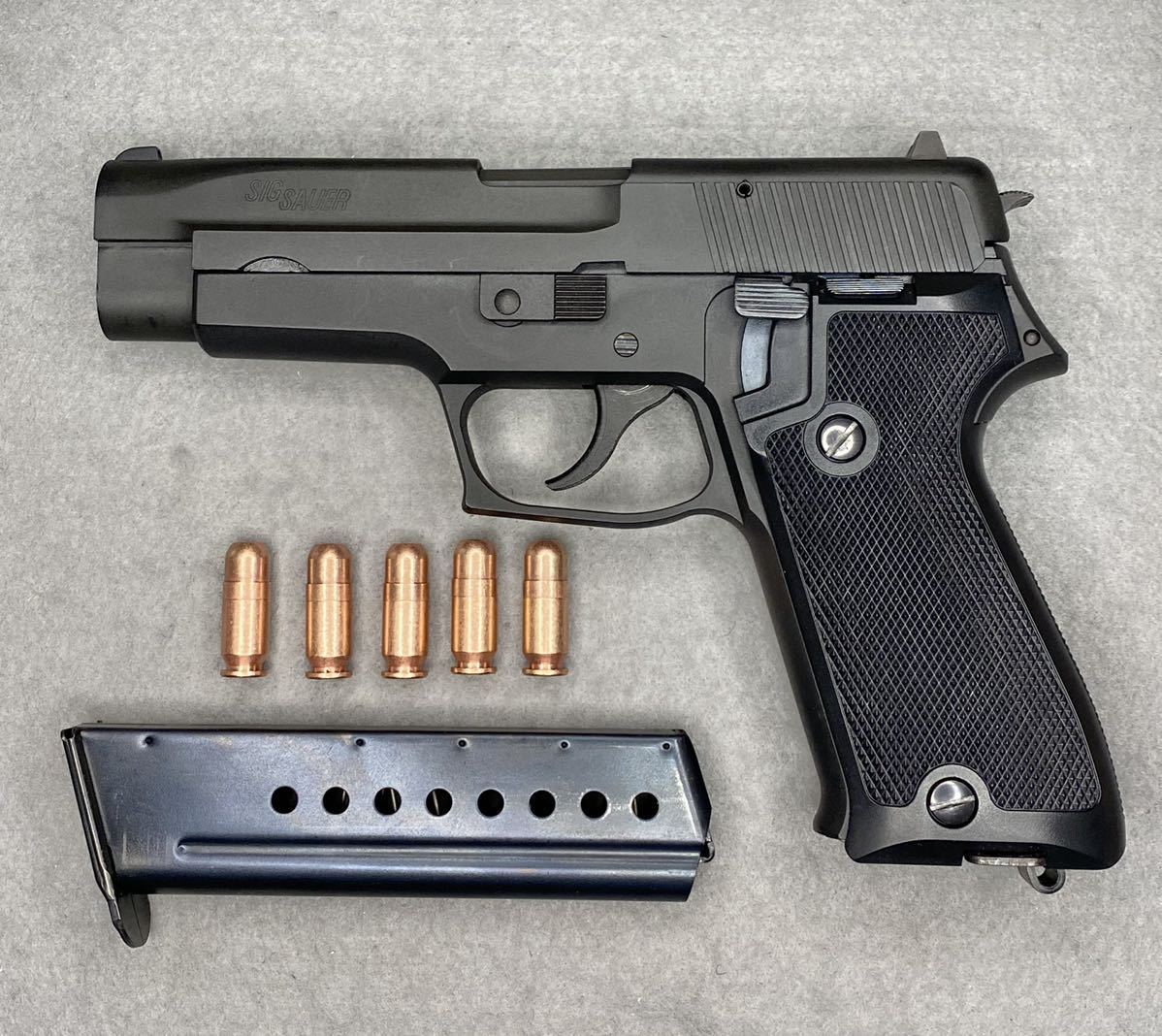 送料無料 完動美品 MGC SIG SAUER P220 発火 モデルガン 排莢 送料無料 完動美品 MGC SIG SAUER P220 発火 モデルガン 排莢