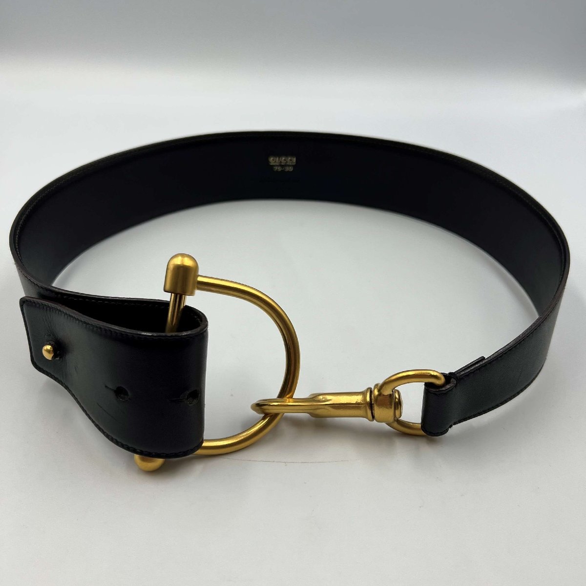 【中古】GUCCI 037-194-0925 ベルト＜アクセサリー＞ グッチ レザー ブラック ゴールド金具 ファッション 75・30 ブランド_画像1