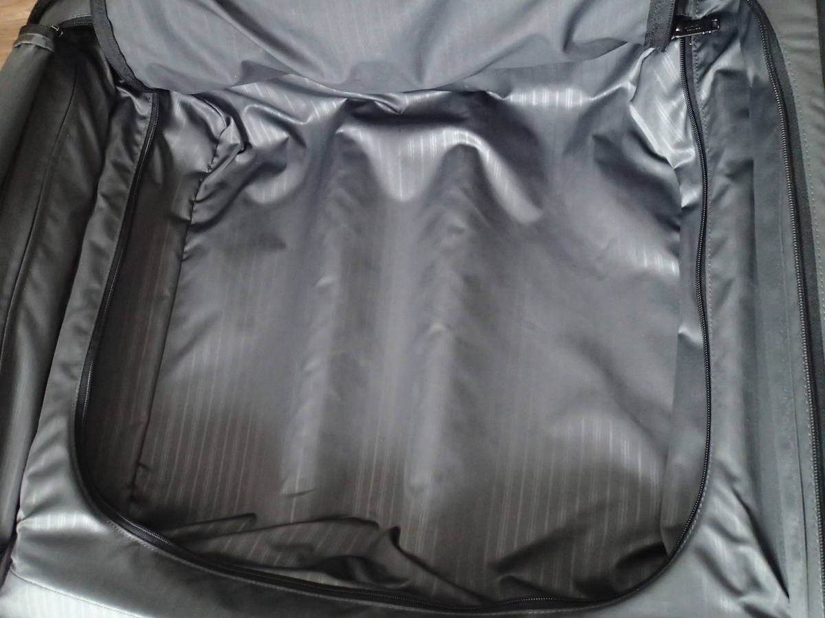 [TUMI] large suitcase high capacity garment bag Carry case 2 wheel Suitscase 2 wheels Garment bag