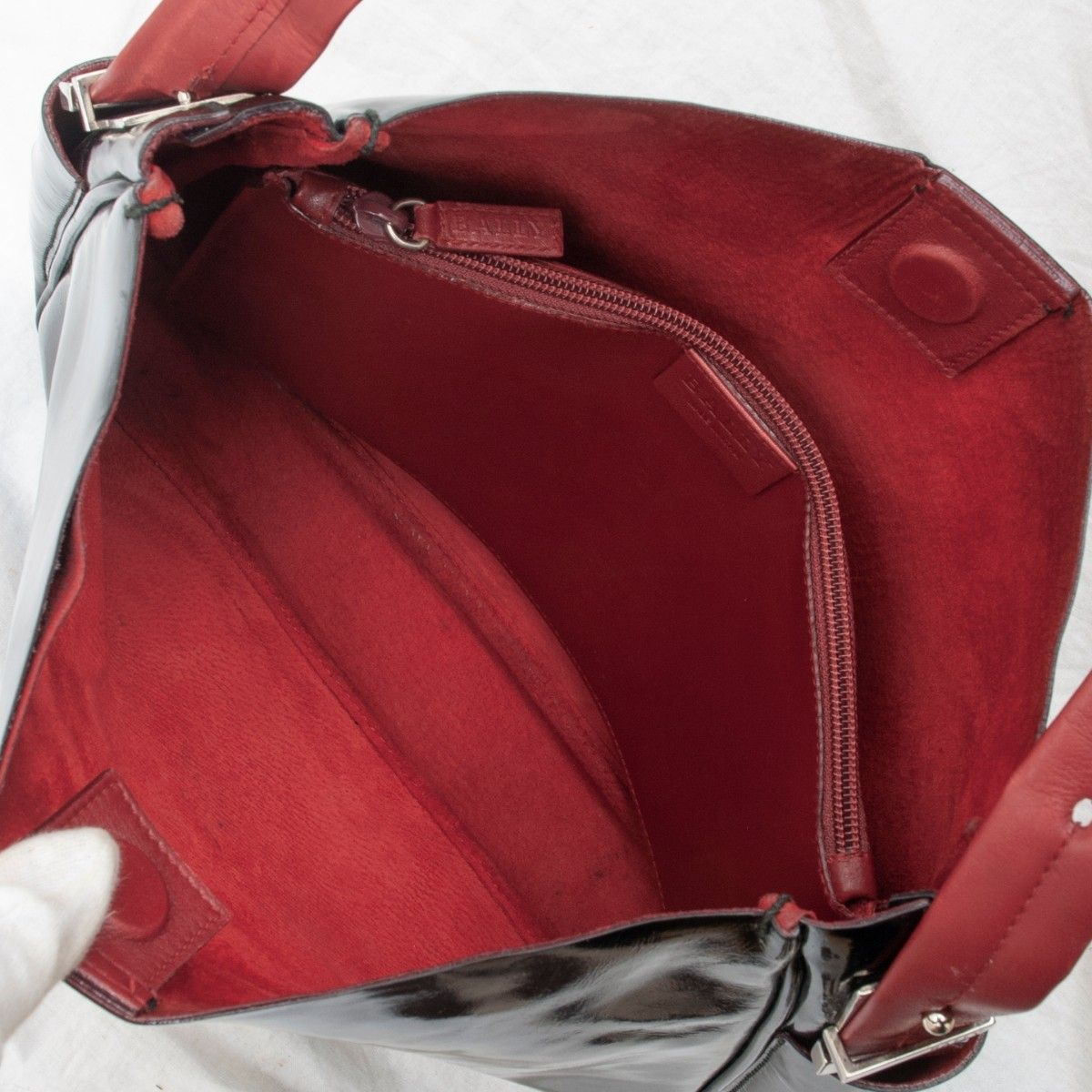 美品】BALLY(バリー)エナメル ショルダーバッグ ブラック 黒 美品】BALLY(バリー)エナメル ショルダーバッグ ブラック 黒