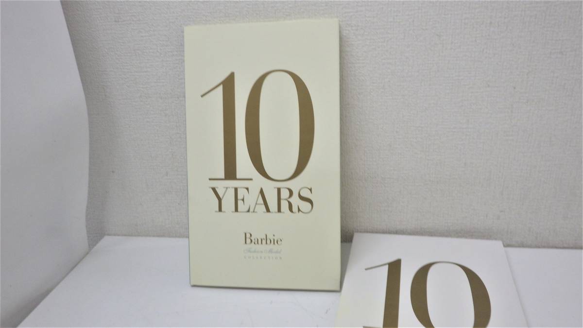 【送料無料】Sh0110-02◯Mattel マテル Barbie 10YEARS Fashion Model Collection フォトコレクション 本の画像2