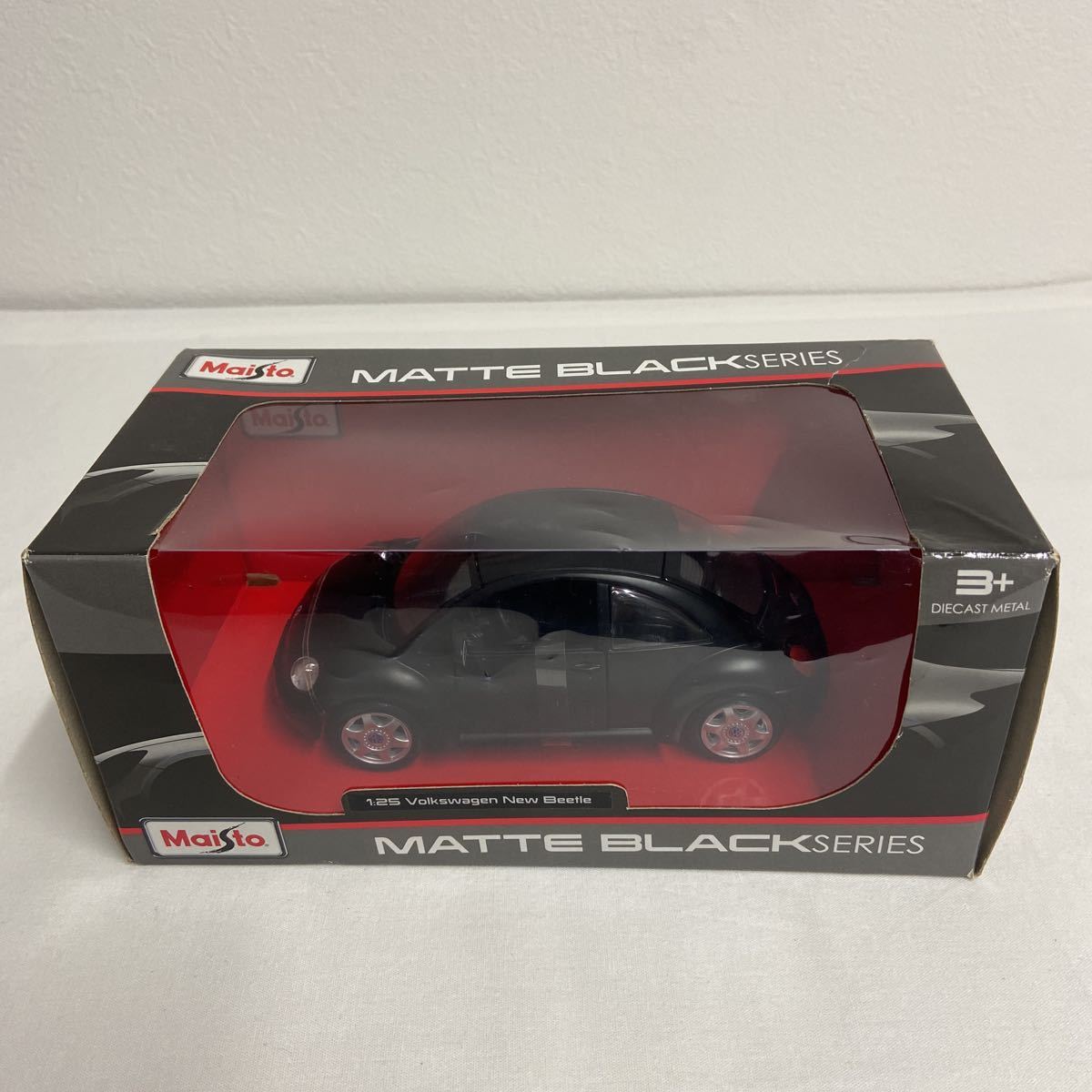 Maisto 1/25 Volkswagen New Beetle Matte Black series マイスト フォルクスワーゲン ニュービートル マットブラック ミニカー モデルカー_画像2