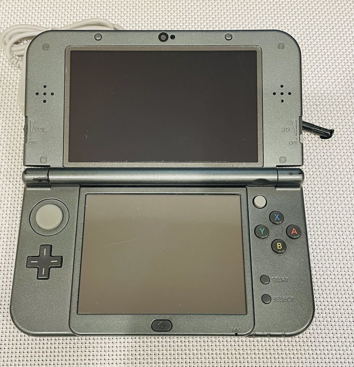 Newニンテンドー3DS LL メタリックブラック 本体動作品 送料無料 付属