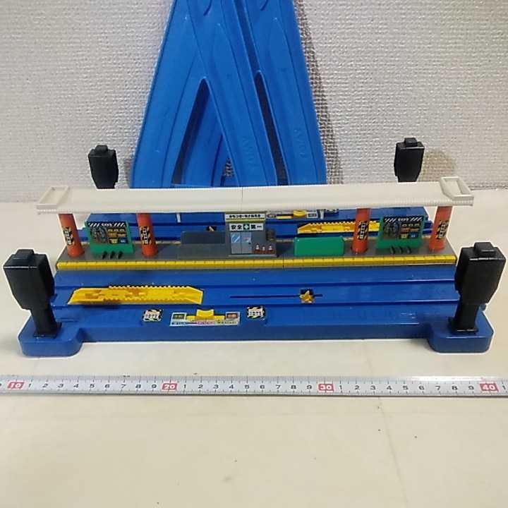 プラレール 自動のりかえ駅 情景部品 未チェック 2006年製 タイ製 詳細不明 ジャンク扱い TOMY _画像3