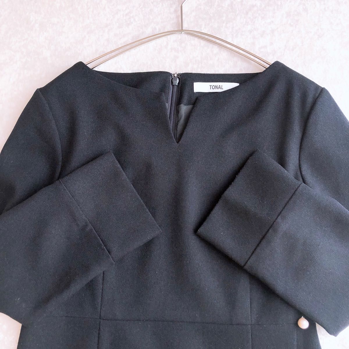 美品 TONAL トーナル ソフトツイルパール釦ワンピース 濃紺 36 美品 TONAL トーナル ソフトツイルパール釦ワンピース 濃紺 36