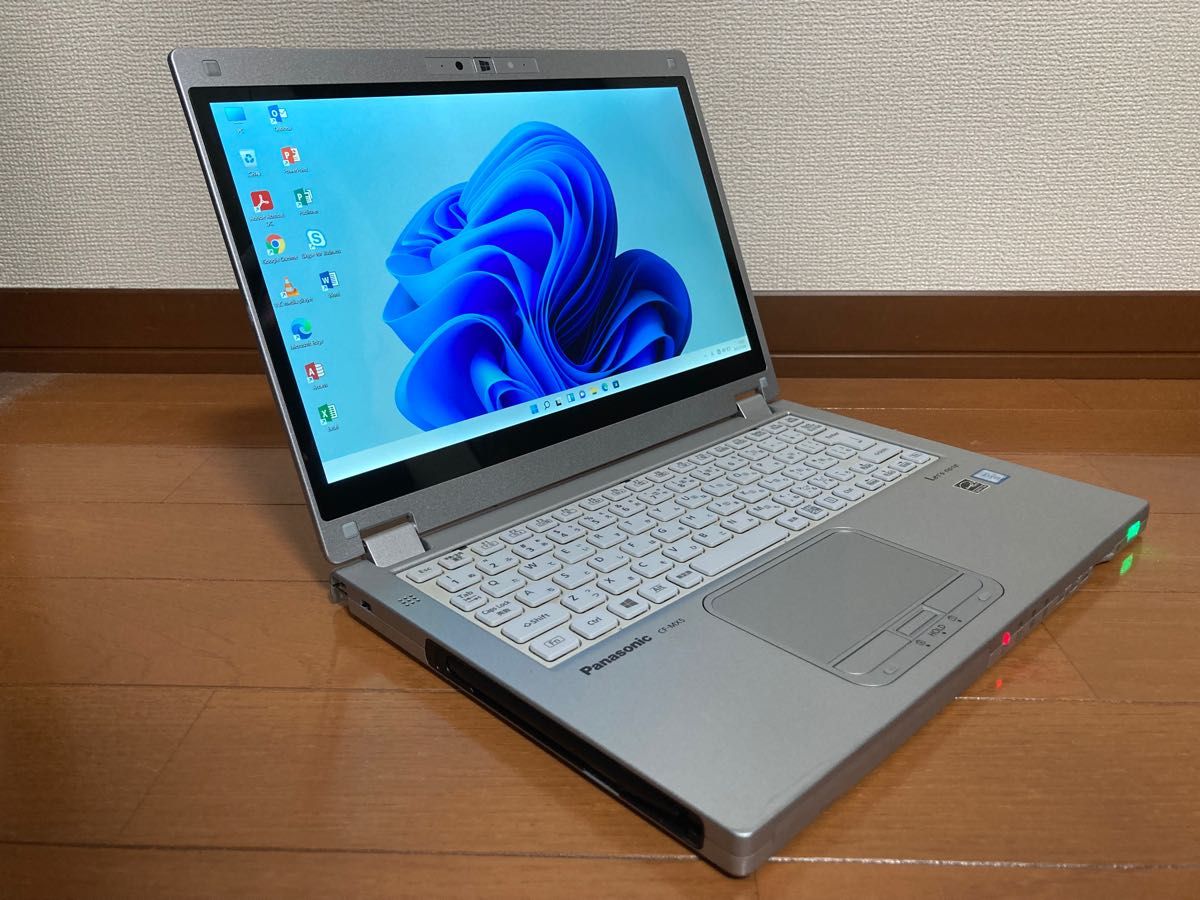 CF-MX5 Windows11 Webカメラ搭載 SSD:1TB メモリー:8GB タッチパネル