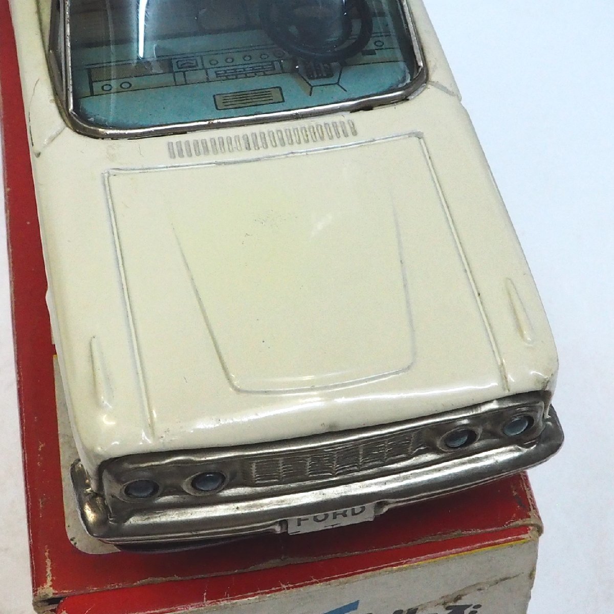 ついに再入荷! 旧バンダイ【ロータス エラン赤 日焼有】tin toy car