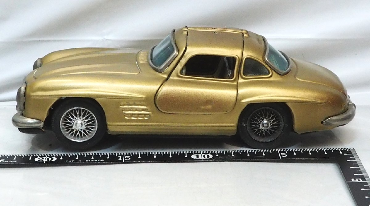 BANDAI【Mercedes-Benz 300SL Gull Wingリペイント金色リモコン欠 メルセデスベンツ ガルウイング ドア開閉】ブリキtin toy car(箱無)0341_画像5