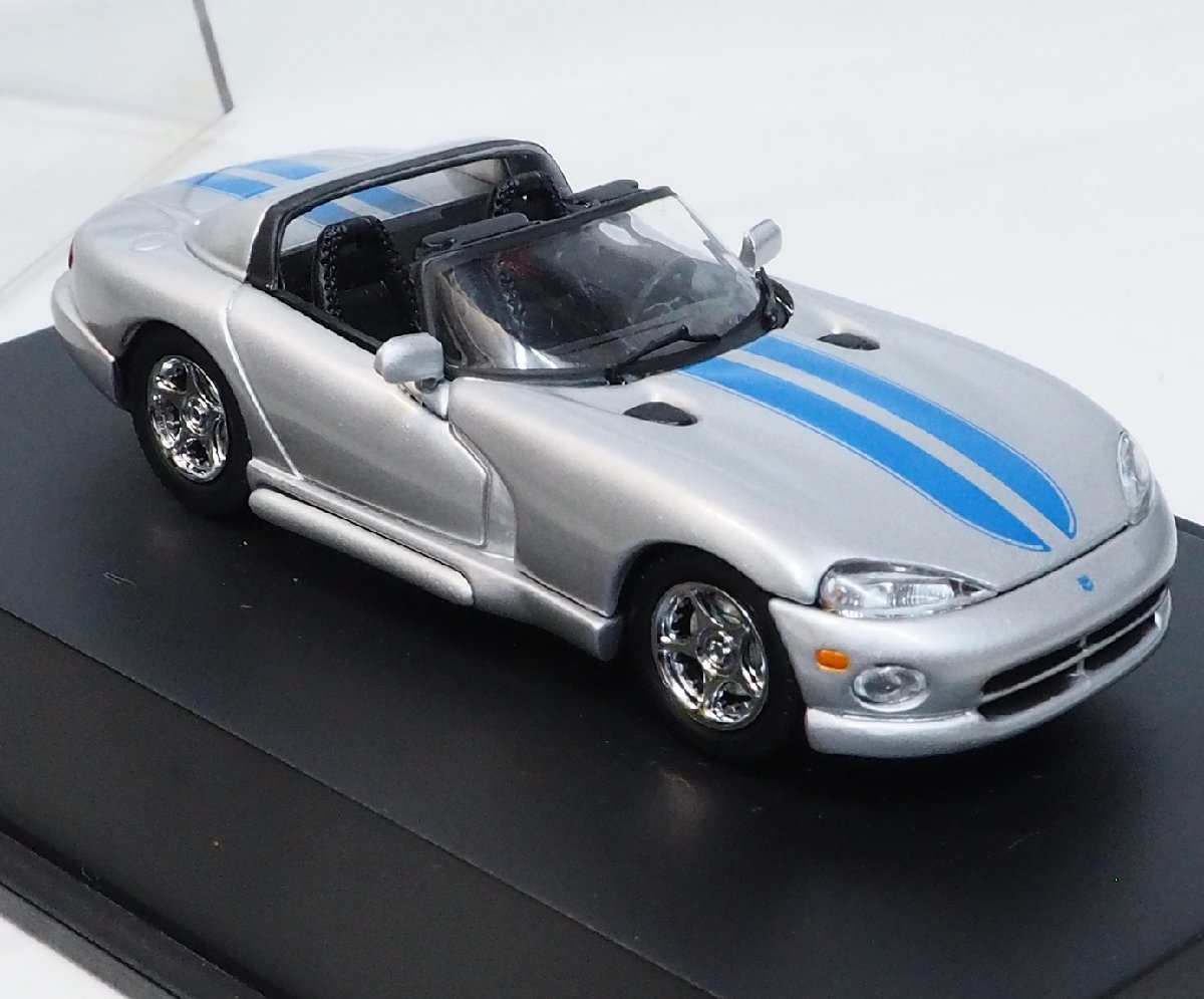 Universal Hobbies【DODGE VIPER RT/10 1998ダッジ バイパー シルバー】1/43ミニチュア自動車ミニカー ユニバーサル ホビー(外箱無)送料込_画像２