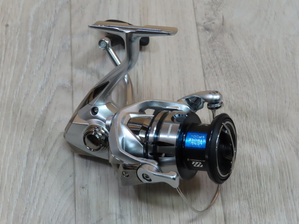 シマノ 19ストラディック C3000HG 実釣未使用新品➀