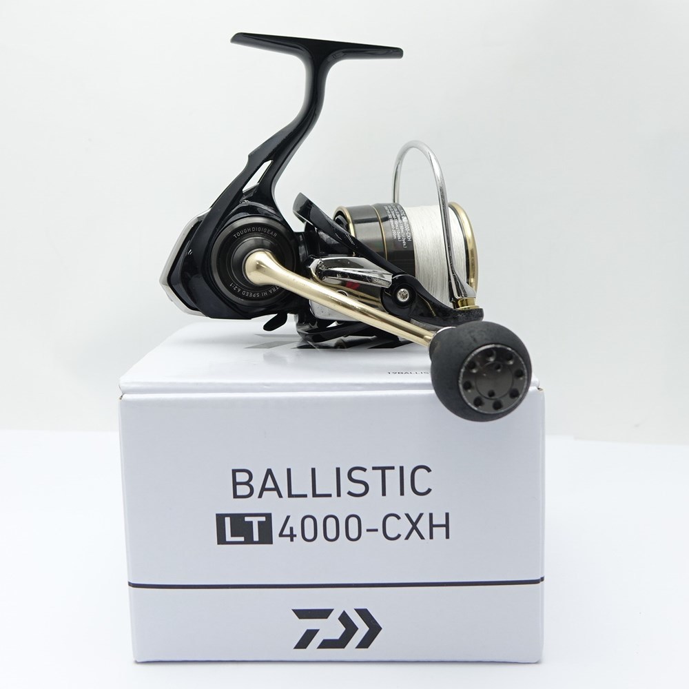 ★★ DAIWA ダイワ 19BALLISTIC　LT4000-CXH 　スピニングリール 65121 傷や汚れあり_画像1