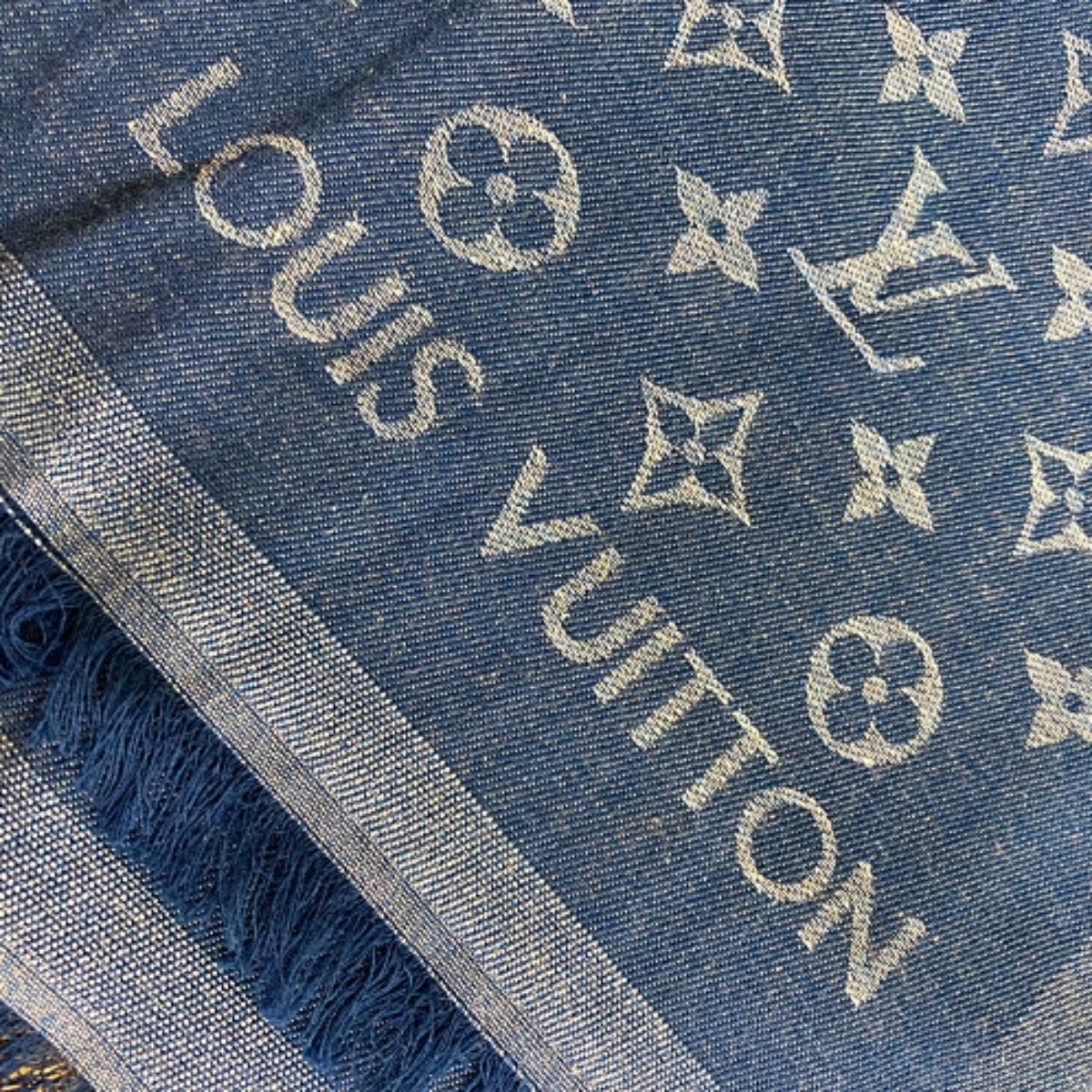 LOUIS VUITTON ルイヴィトン エトール・モノグラム エッセンシャル