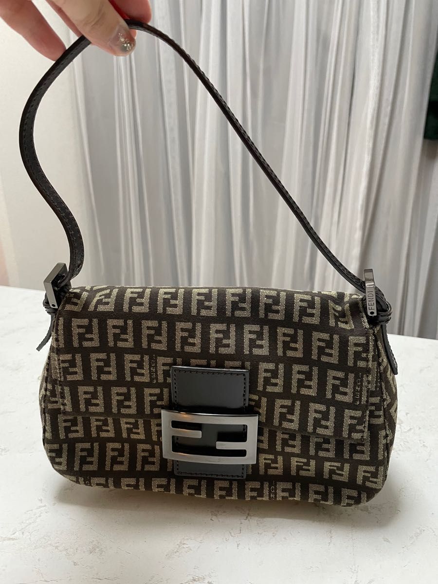 値下げ中 FENDI フェンディ ショルダーバッグ フェンディバッグ｜Yahoo