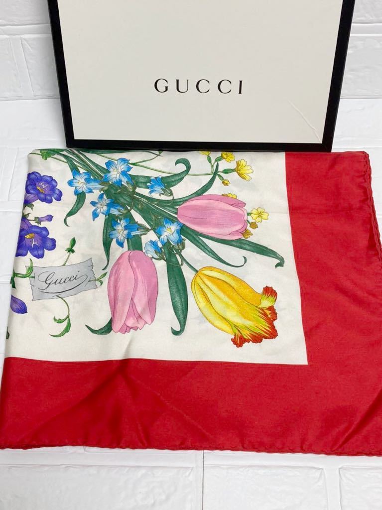 GUCCI 大判シルクスカーフ 花柄 良品-