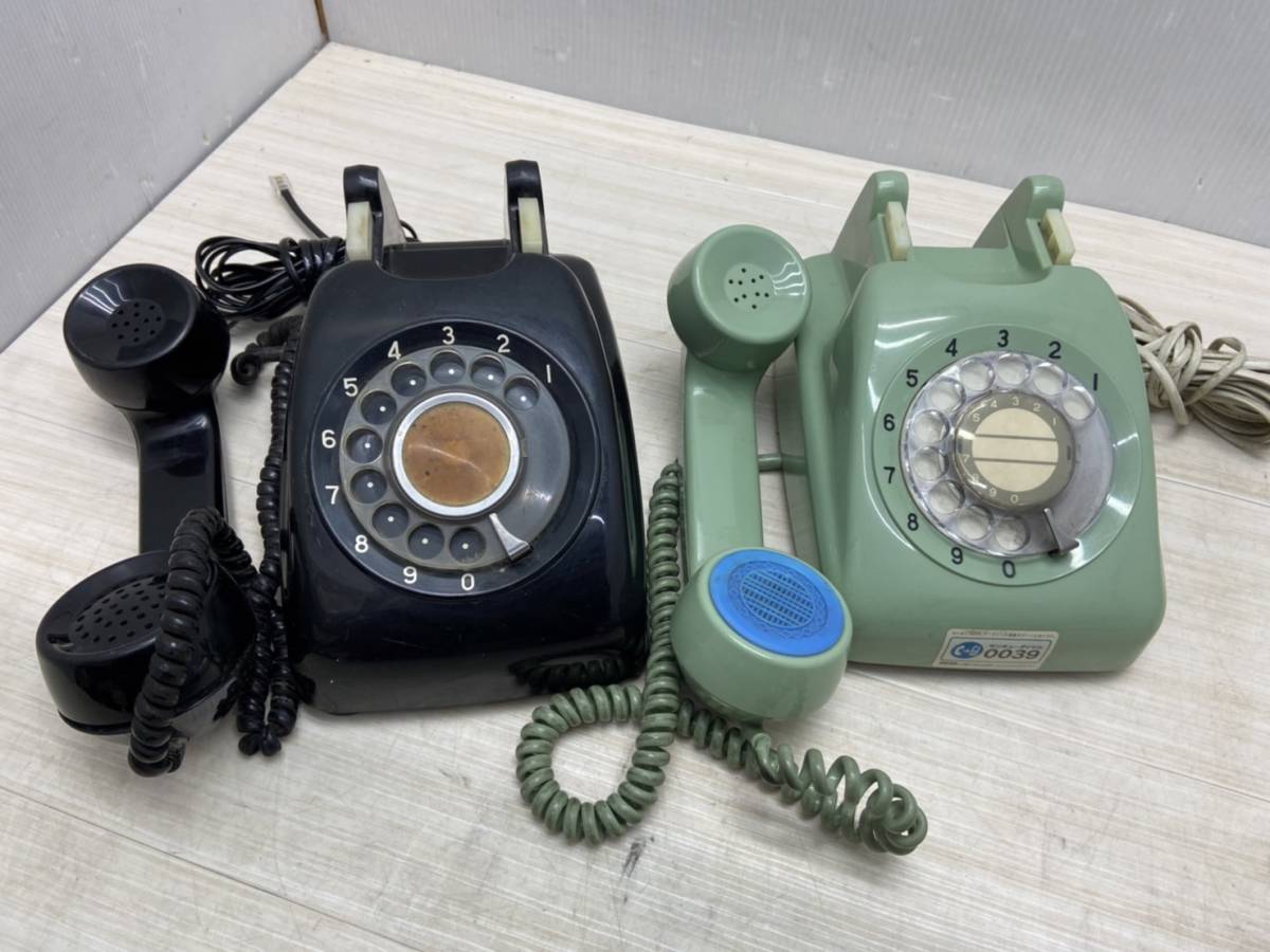 送料無料S71712 ダイヤル式電話機 黒電話 600-A2 緑電話 601-A2 昭和レトロ 2台セット まとめ 中古品の画像2