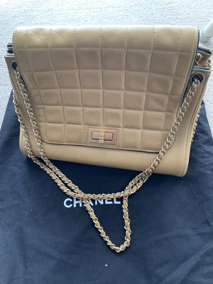 シャネル CHANEL チェーンショルダー　クラッシックバッグ ミニマトラッセ ラムスキン カーキ　シリアルシール有 布バッグ　レア