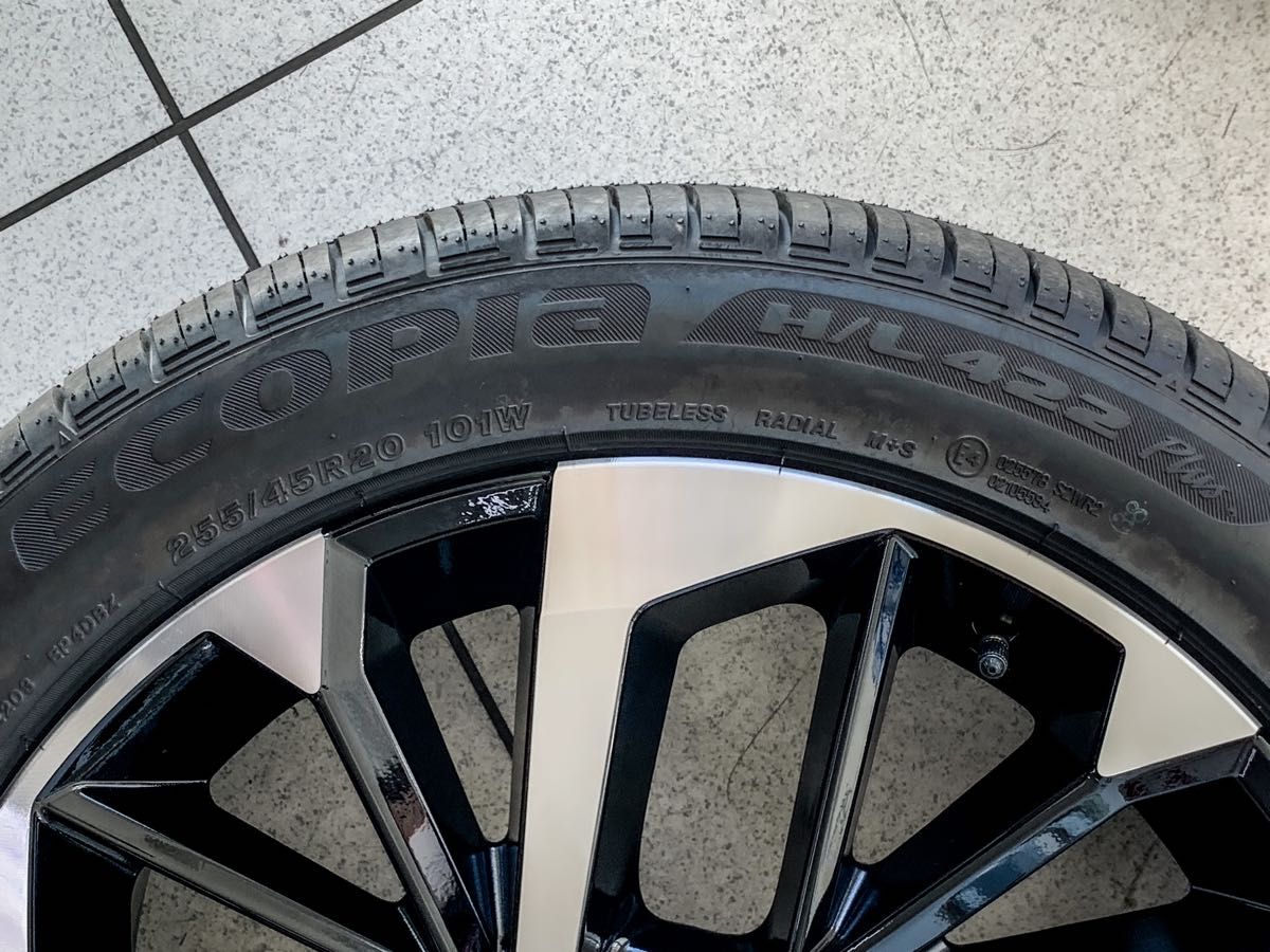 アウトランダーPHEV GN0W 新車外し 純正アルミホイール タイヤ アウトランダーPHEV GN0W 新車外し 純正アルミホイール タイヤ