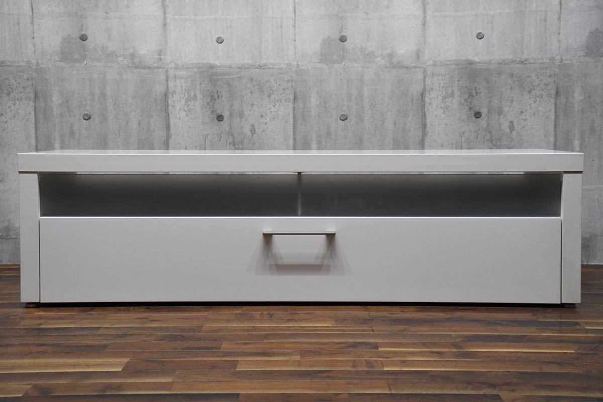 CAC26 BoConcept ボーコンセプト Metz メス テレビボード ホワイト 美