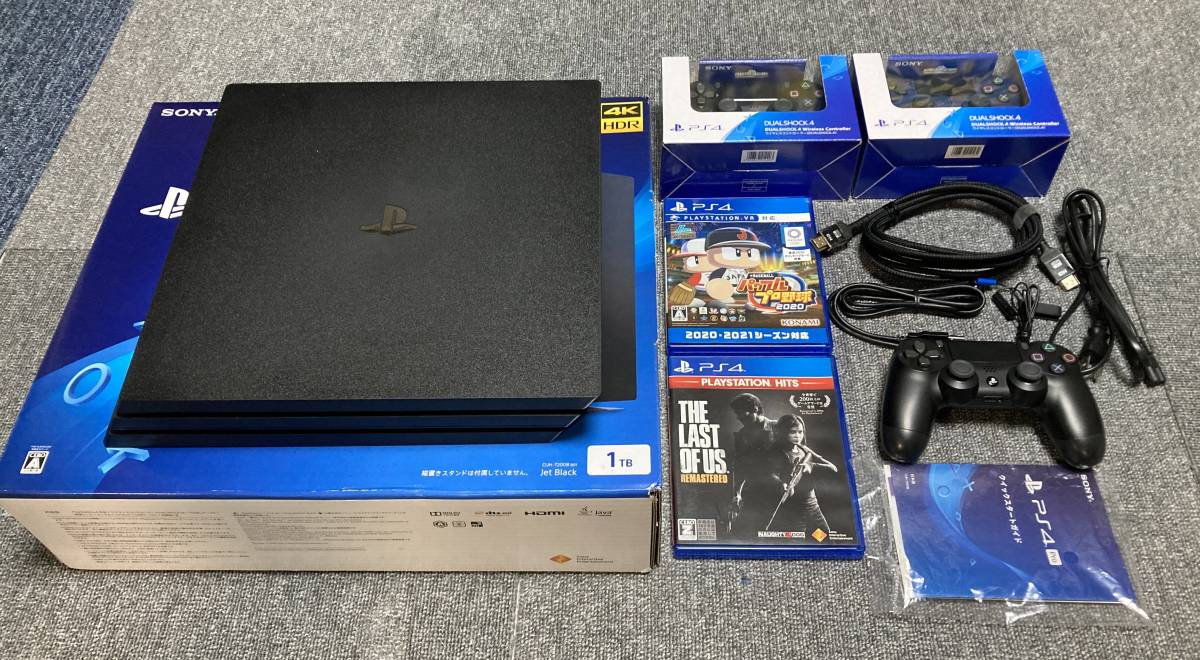 【SSD 1TB換装済】PS4 PRO CUH-7200B(中古)、DUALSHOCK4×３(新品２)、おまけ中古ソフト2本