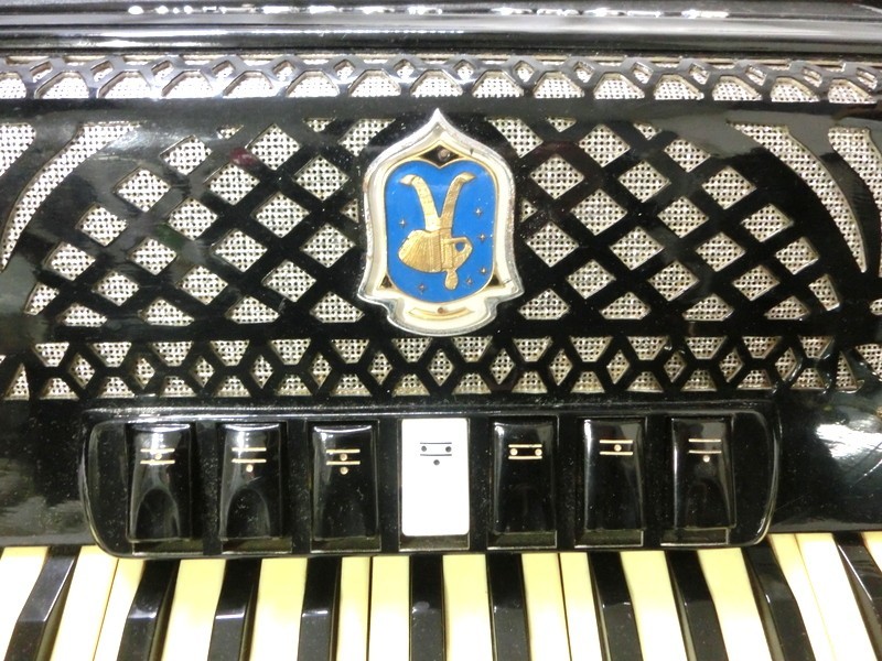 1000円スタート アコーディオン PAOLO SOPRANI イタリア製 パオロソプラーニ ケース付き 音出し確認済み 鍵盤楽器 音楽 演奏 12 RR3082★の画像5