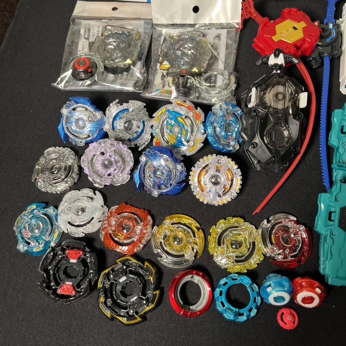 一円〜[ベイブレード大量まとめセット]バースト　ベイロガーランチャーランダムブースタードラゴンタカラトミー Beyblade DXパーツ引退_画像3