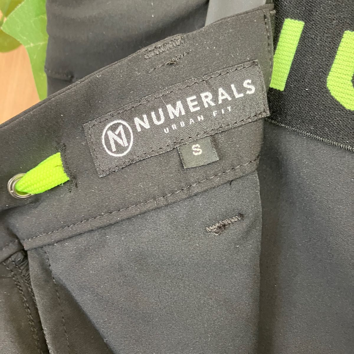 【新品】NUMERALS ワンタックトラウザーパンツ ブラック S size