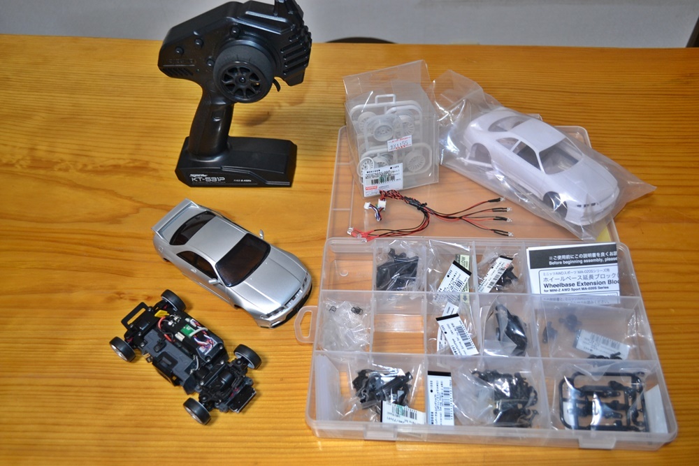 Yahoo!オークション - 京商 ミニッツMINI-Z AWD 付属品多数のセット Yahoo!オークション - 京商 ミニッツMINI-Z AWD 付属品多数のセット
