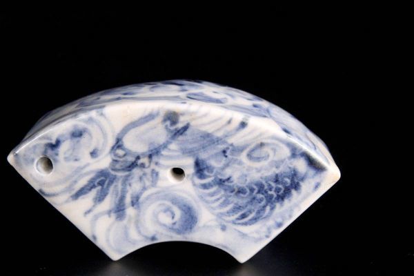 ください 。
◆錵◆ 李朝時代 白磁 瑠璃釉 水滴 3点纏めて 朝鮮古陶 唐物骨董 [N433.1]OeP5/22.11廻/GY/(60) けたわけで