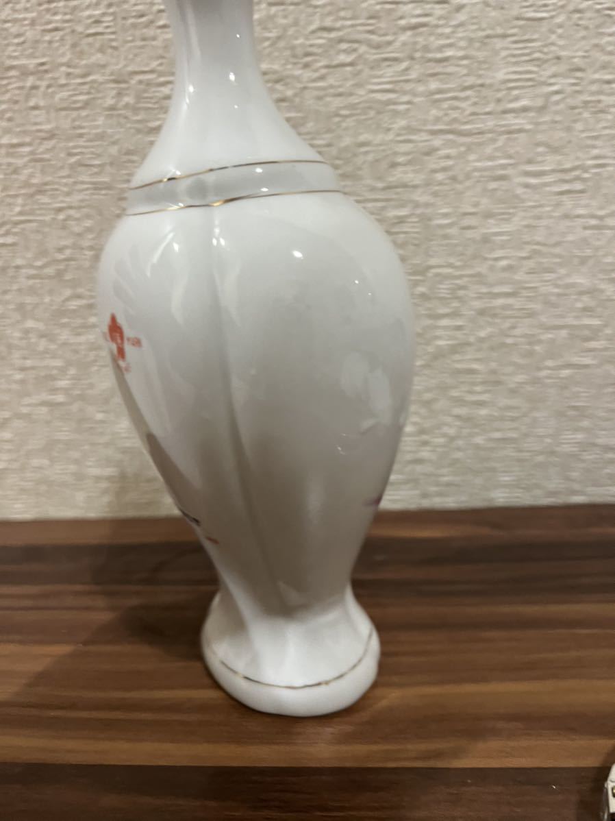 2023人気の飲料/酒未開栓 古酒 中国酒 千山白酒 500ml 54度 紅梅 HONGMEI 天女 陶器