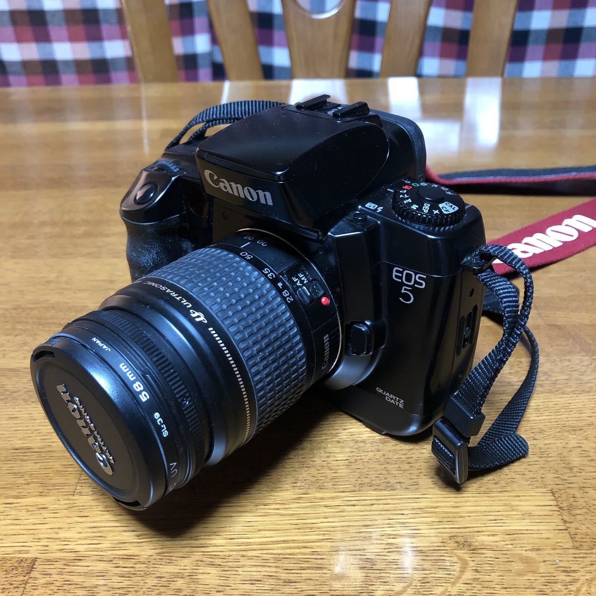 【j】Canon キャノン EOS 5 QUARTZ DATE レンズ 28-80mm フィルムカメラ_画像1