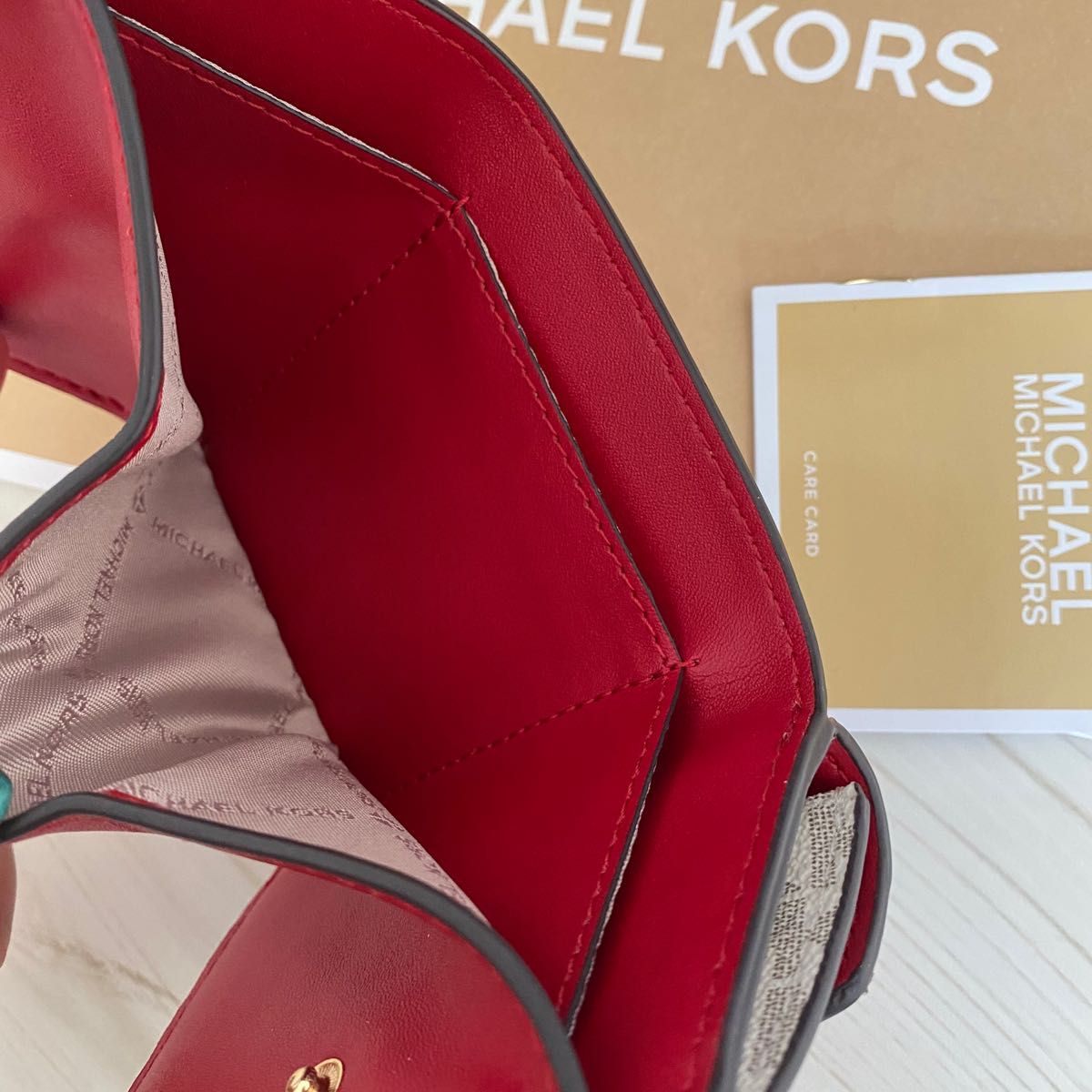 新品 MICHAEL KORS マイケルコース 折り財布 レッド|Yahoo 新品 MICHAEL KORS マイケルコース 折り財布 レッド|Yahoo