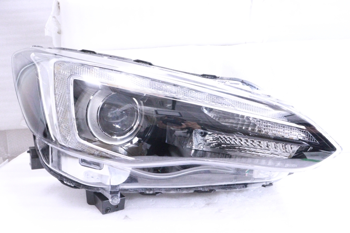 31-1245☆LED B年改 C年改 GTE XVハイブリッド☆右ヘッドライト 31-1245☆LED B年改 C年改 GTE XVハイブリッド☆右ヘッドライト